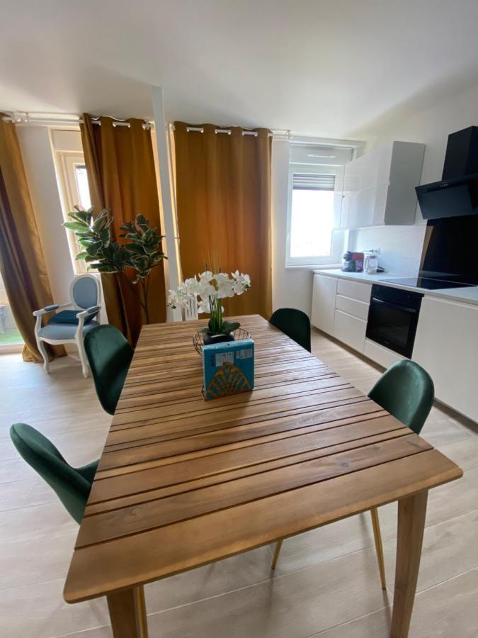 Grand Appartement Courbevoie Paris Eksteriør bilde